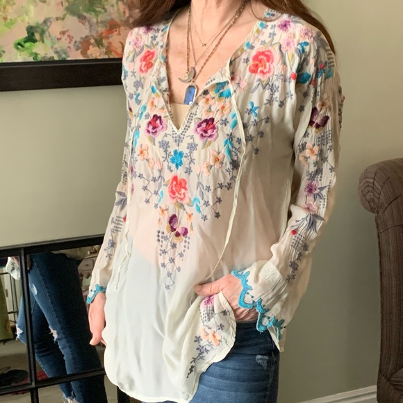 Johnny Was Tops - 🆕💯 JOHNNY WAS ivory embroidered rayon tunic